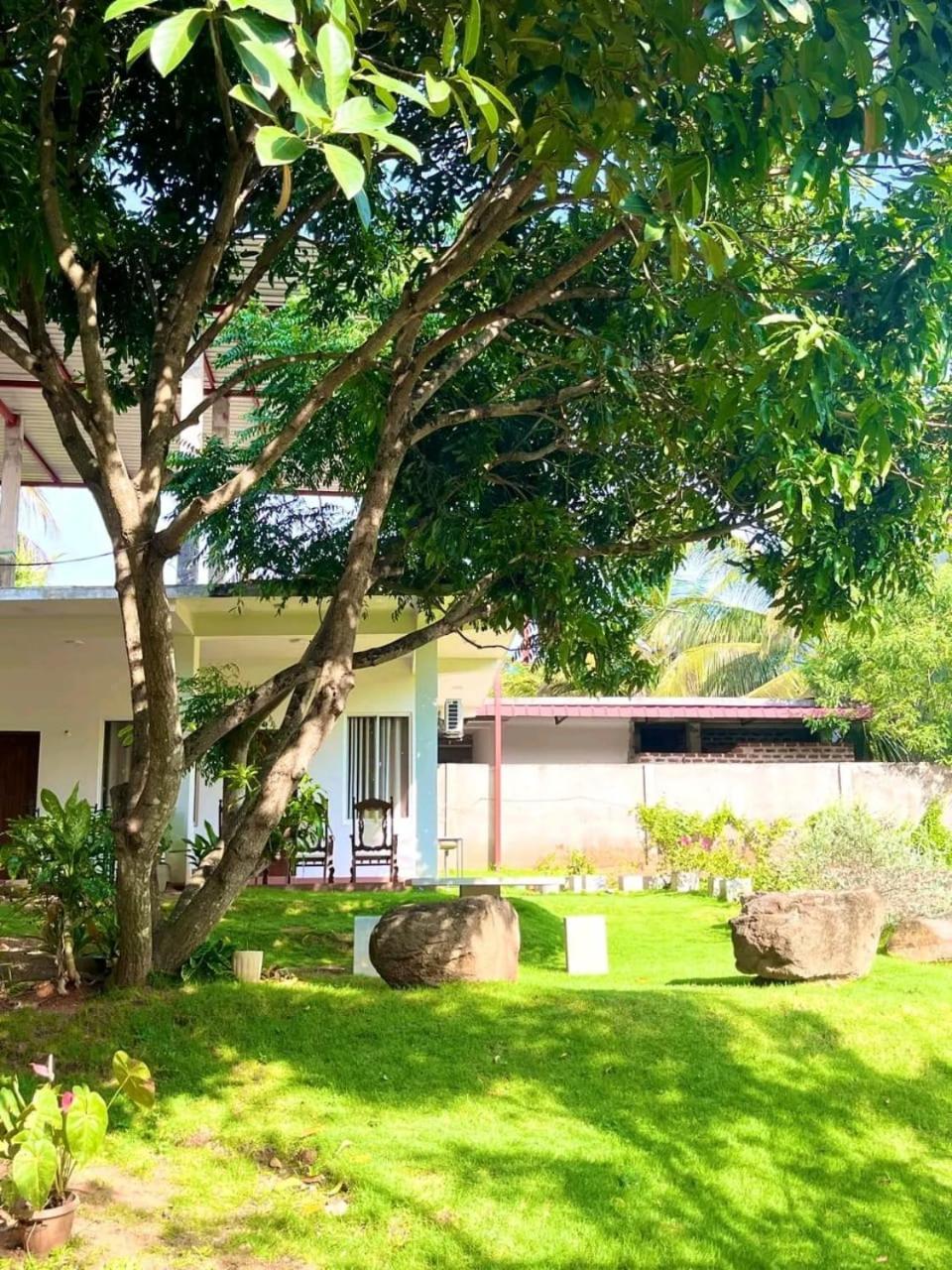 Golden Residence Anuradhapura Ngoại thất bức ảnh
