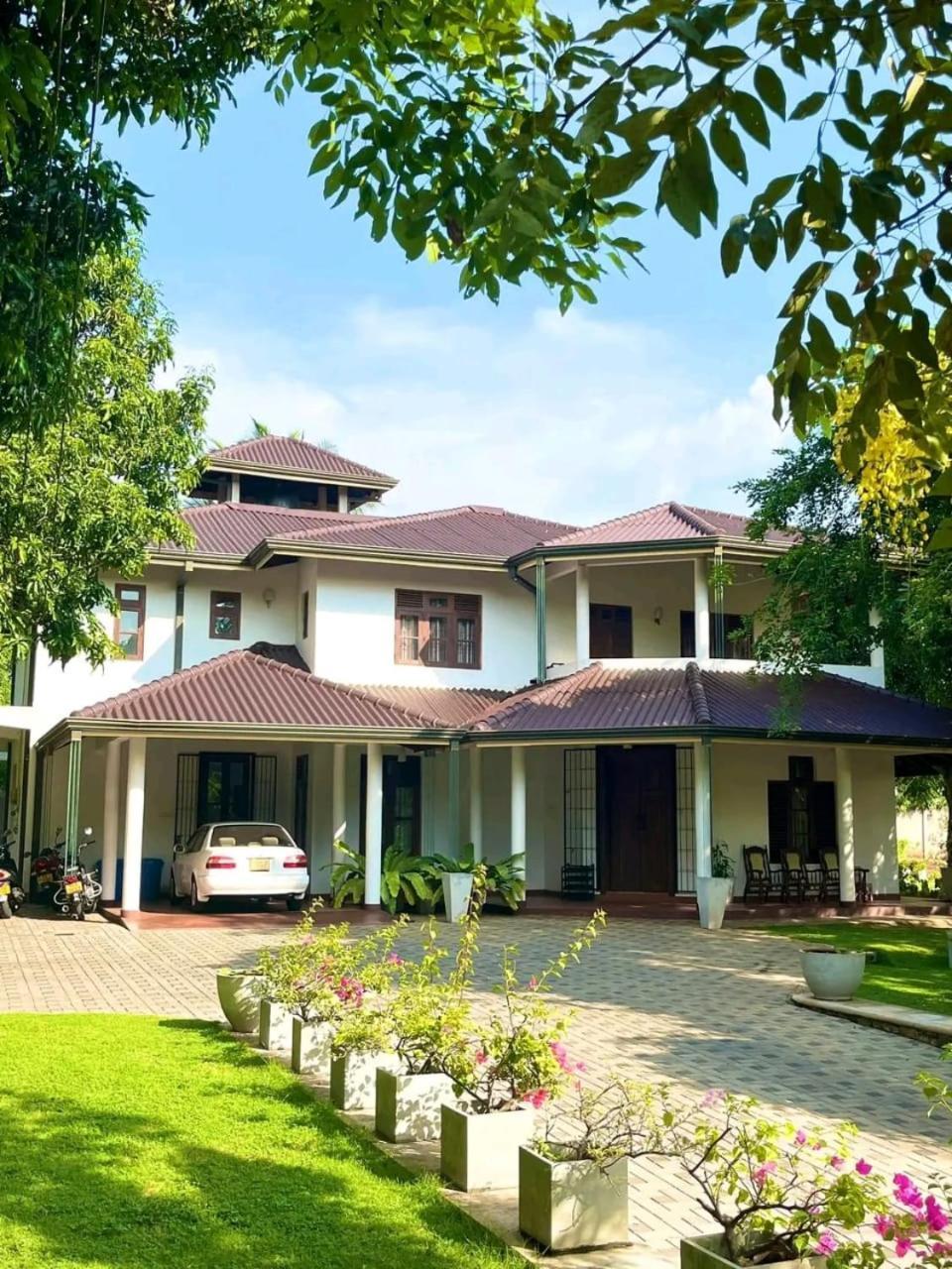 Golden Residence Anuradhapura Ngoại thất bức ảnh
